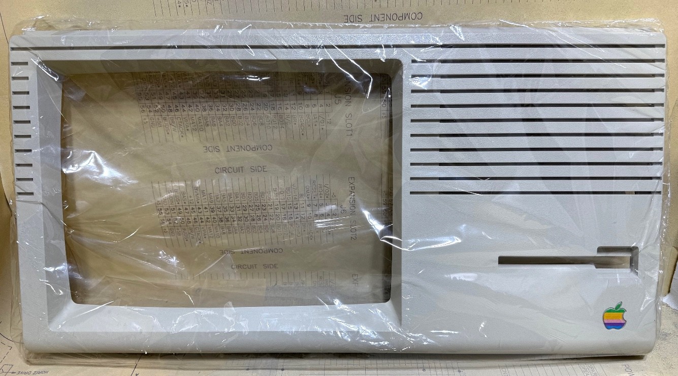 YET Another Apple Lisa Front Panel ---Refurbished --- with a  Front EMBLEM