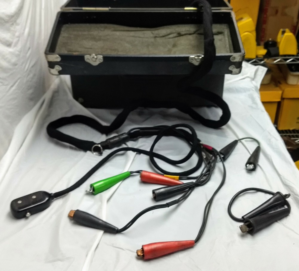 Utec Model 452 Portable WHM Test Kit with Leads and Case (#1)