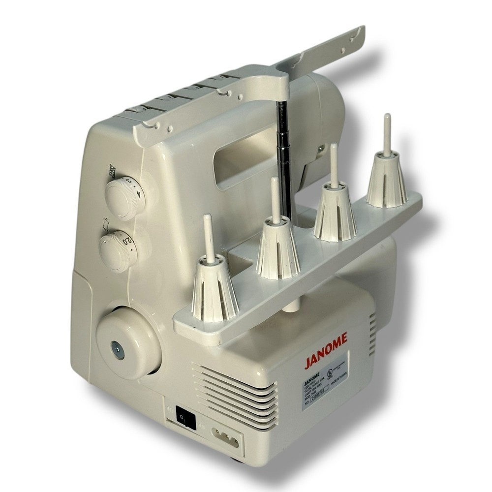 Janome Serger Overlocker 7933 Differential Feed - Quilt Sewing Machine.