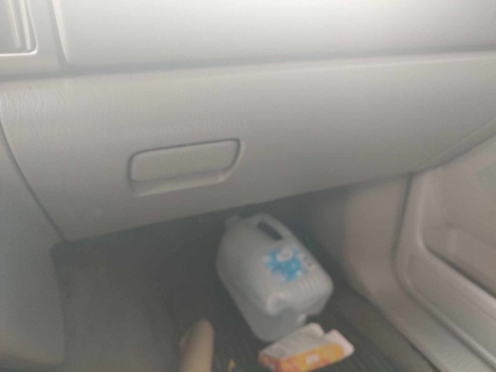 GRANDCHER 2004 Glove Box 18895