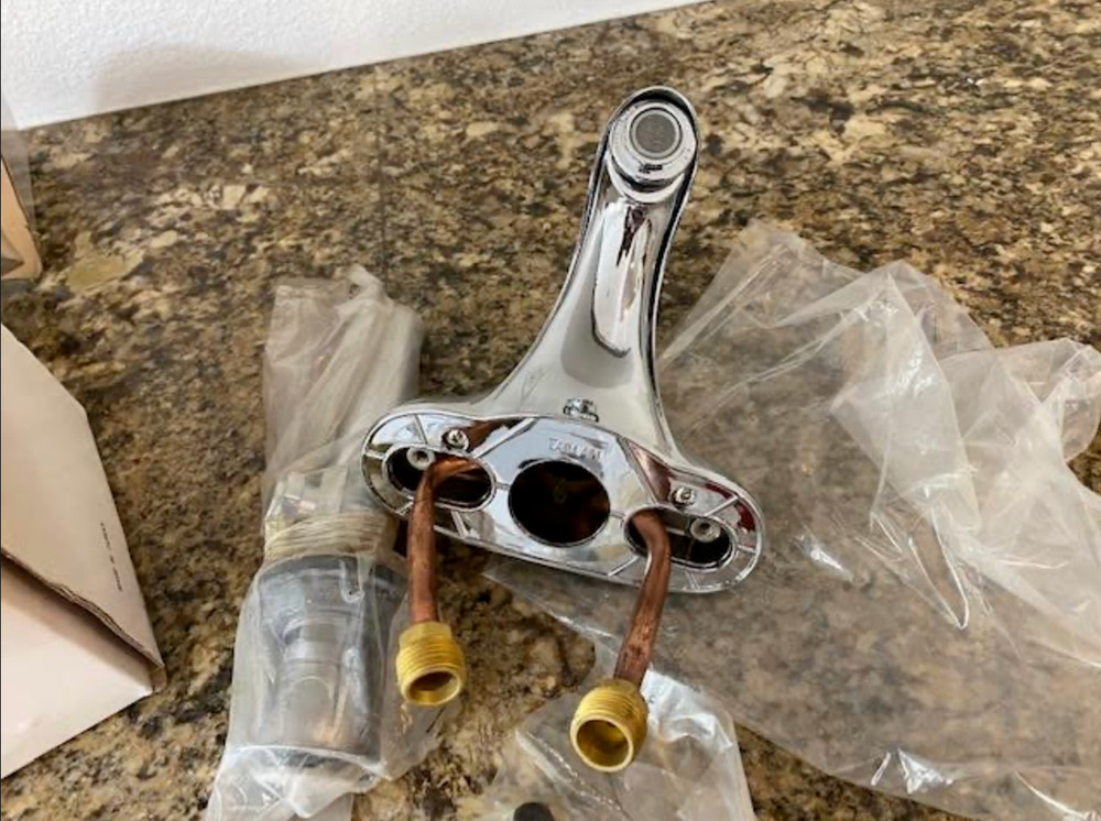 Toya Bath Faucet - Center set