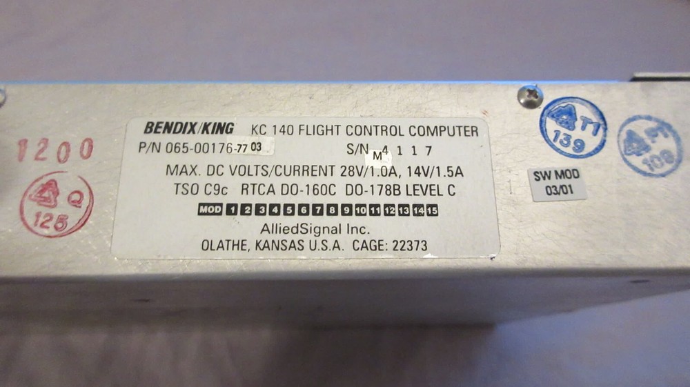 Bendix/King KC-140 2-axis Autopilot Computer with altitude preselect, with tray.
