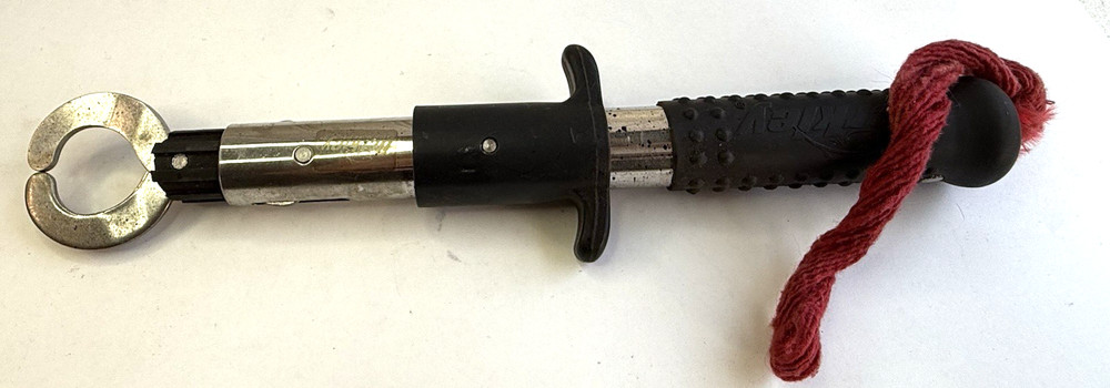 Berkley Fish Lip Grip Grabber Tool