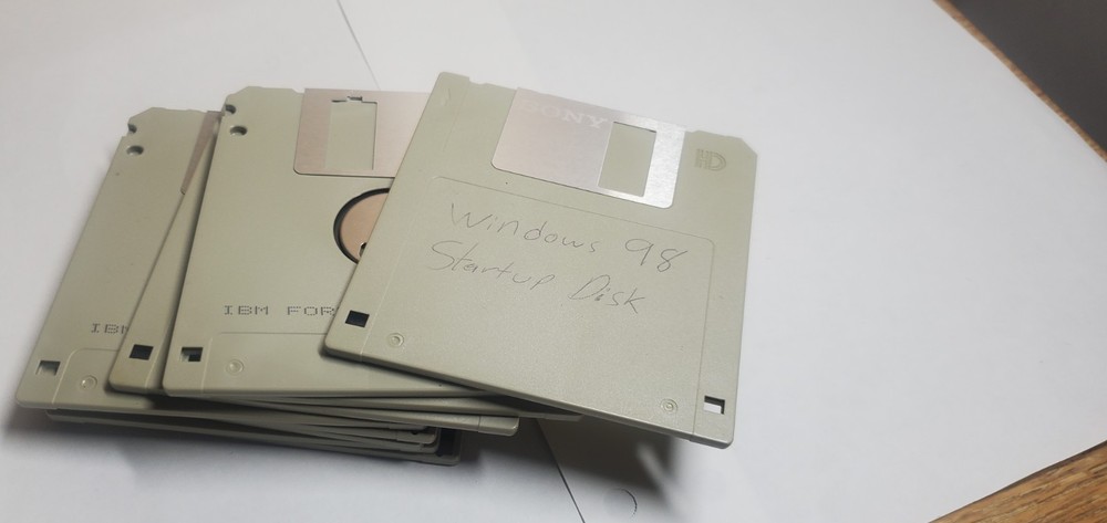 vintage computing Windows 98 Start Up Floppy Disk Diskette