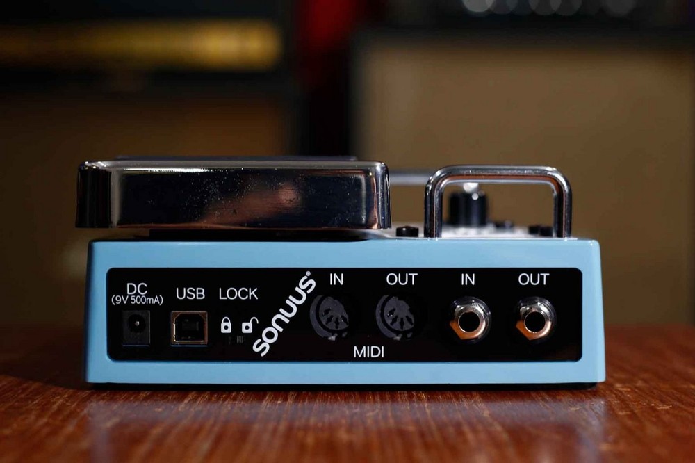 Sonuus Voluum Audio Loop Controller Used with Box and Manual