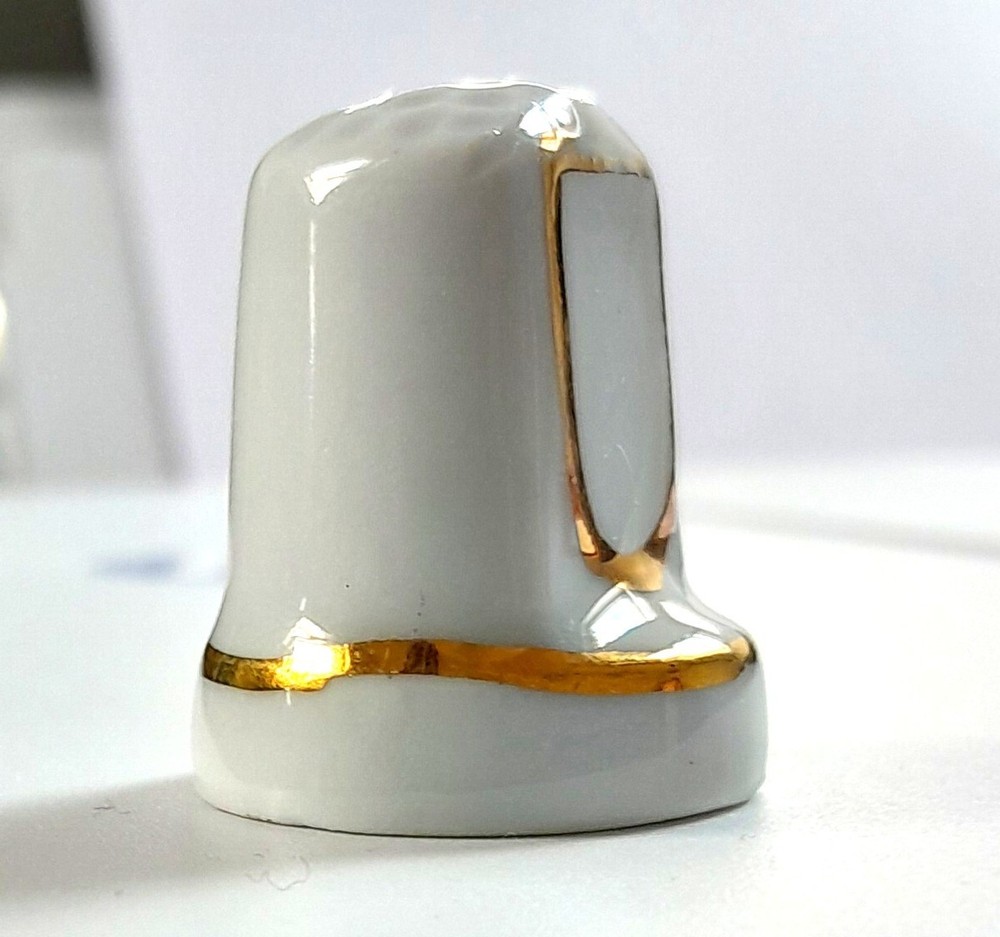 Decorative Thimble - Bone China - Fingernail .