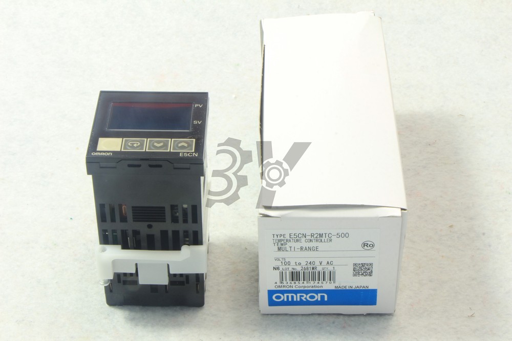 1PC New Omron Temperature Controller E5CN-R2MTC-500 100-240VAC