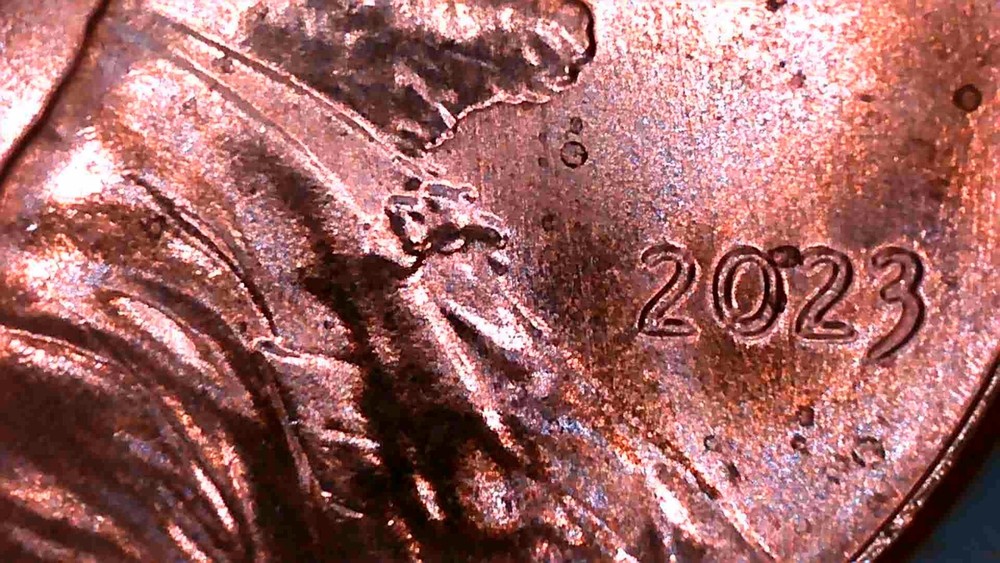 2023 RED Lincoln Shield Cent US Mint ERROR 'Extra V' Uncirculated Condition
