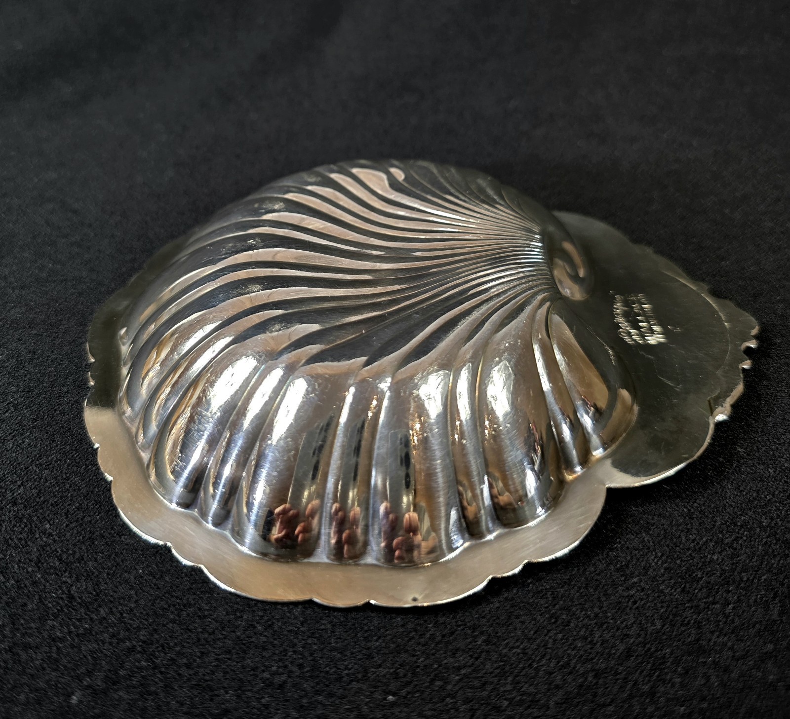 Vintage Baroque By Wallace Silver Plate Shell Relish Nut Dish Mid-Century