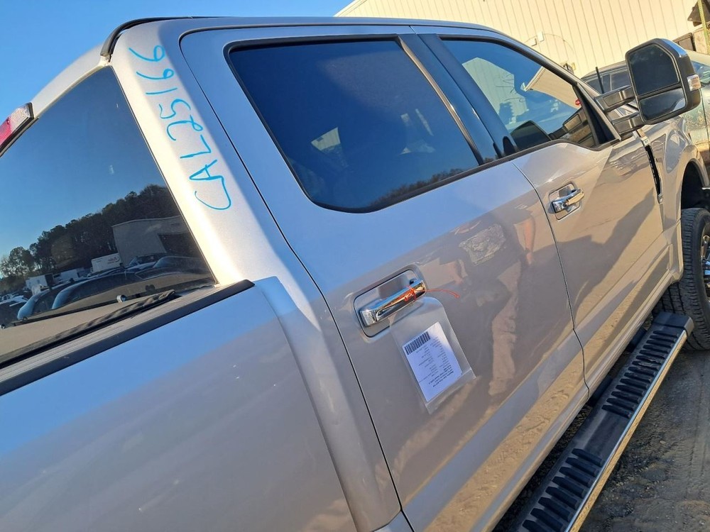 F250SD 2018 Glove Box 4897549