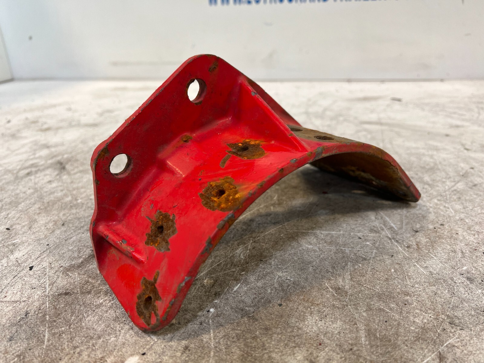 Peterbilt Lower Sleeper Cab Connector Bracket 20-16126L