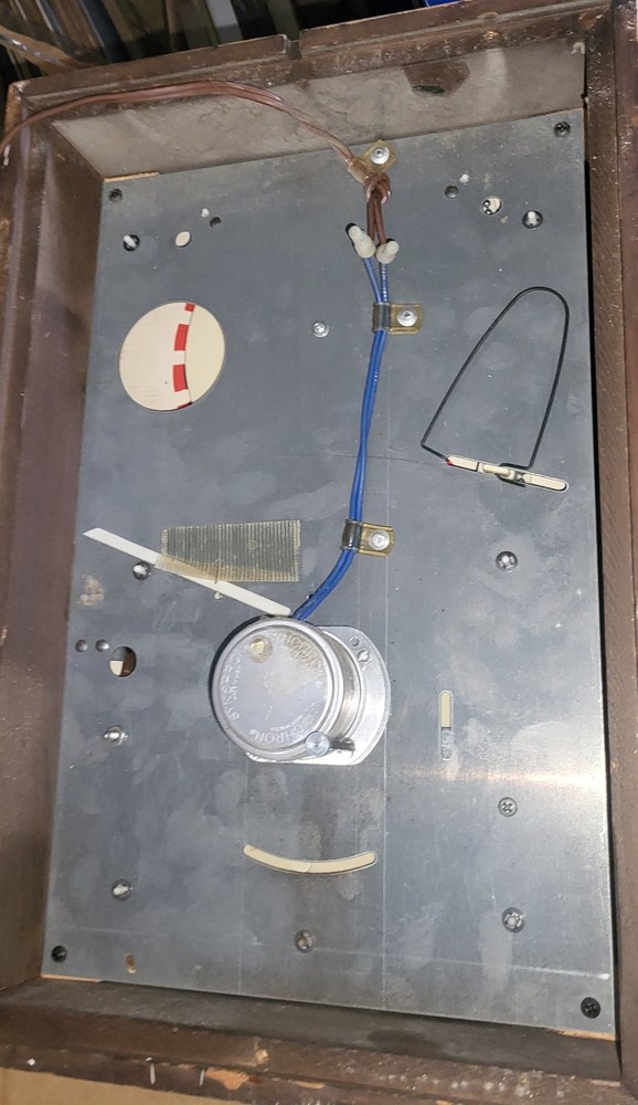 Mechtronics Planter's Clock Fully Functional (few scratches) Includes Setting To