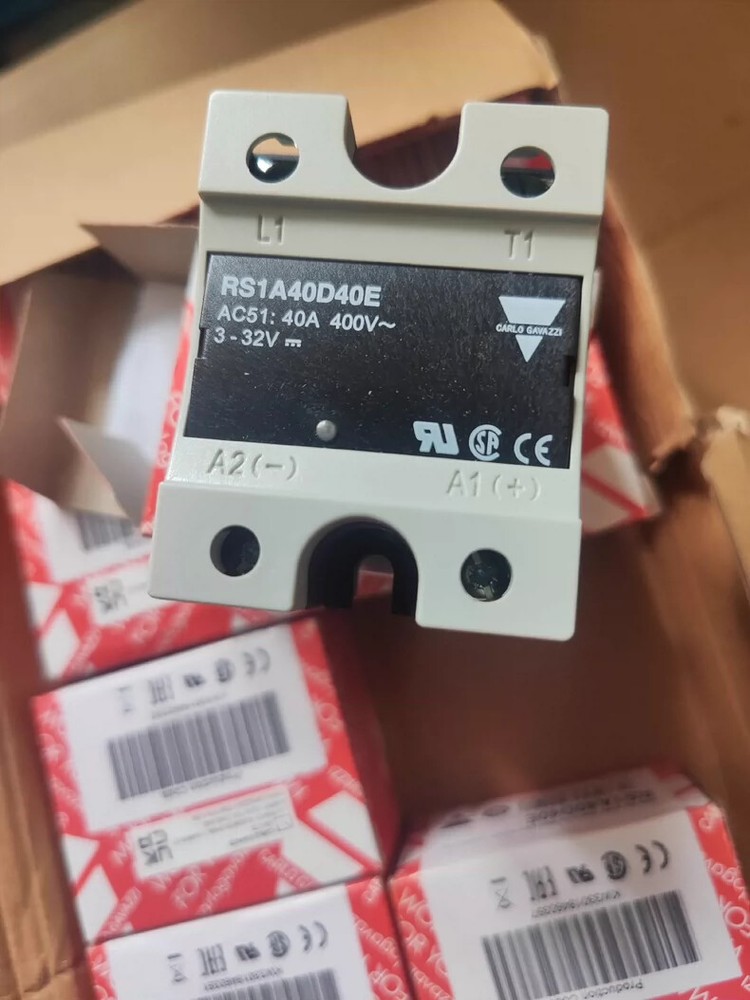 1pcs New CARLOGAVAZZI RS1A40D40E Solid State Relays