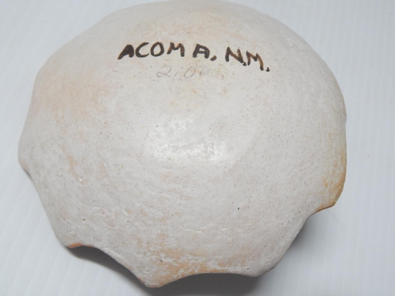 VINTAGE ANTIQUE ACOMA PUEBLO INDIAN POTTERY HANDLED SCALLOPED EDGE POT - NICE !