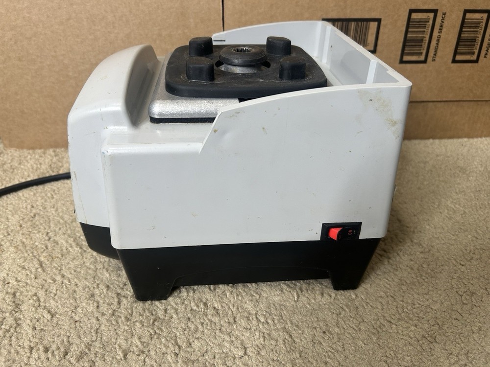Vitamix VM0115A Commercial Blender, Base Only. Read