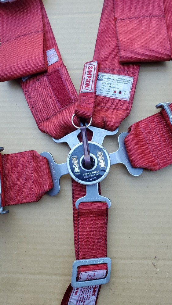 Simpson 5 point Camlock harness, Red