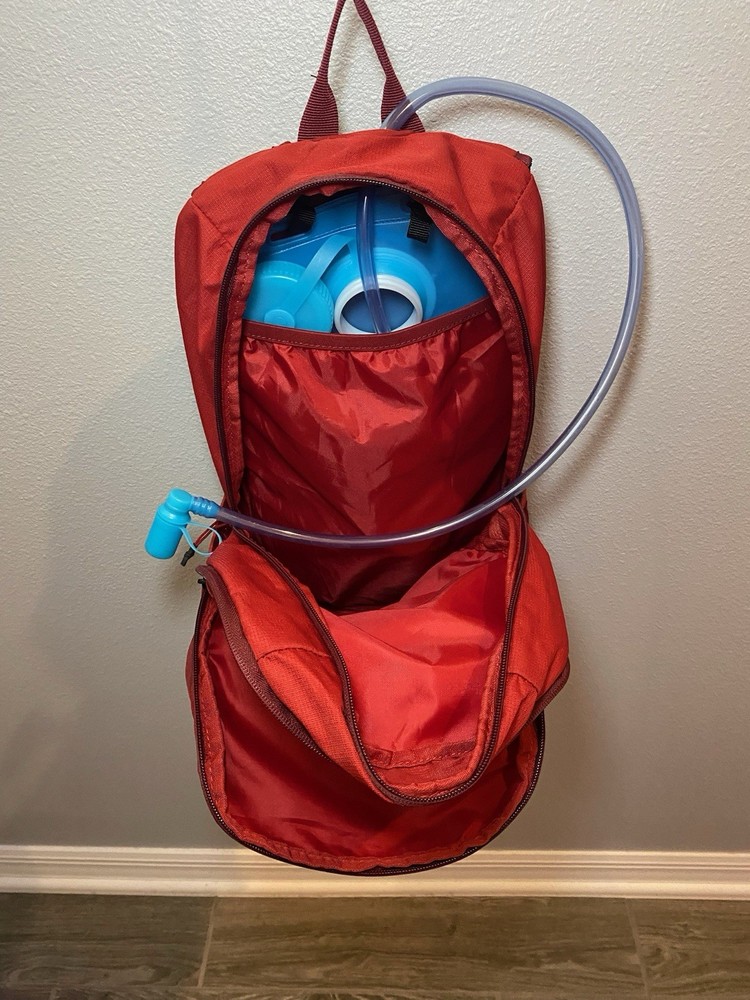 Quest Hydration Pack Backpack 2L Maroon Bag Hiking Pockets Water Bladder Hike