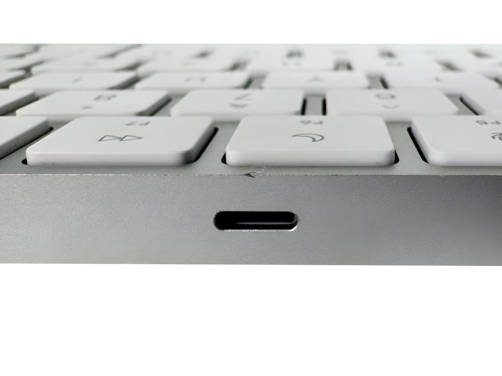 ⌨Genuine Apple Magic Keyboard A2450 Wireless Bluetooth Rechargeable Silver White