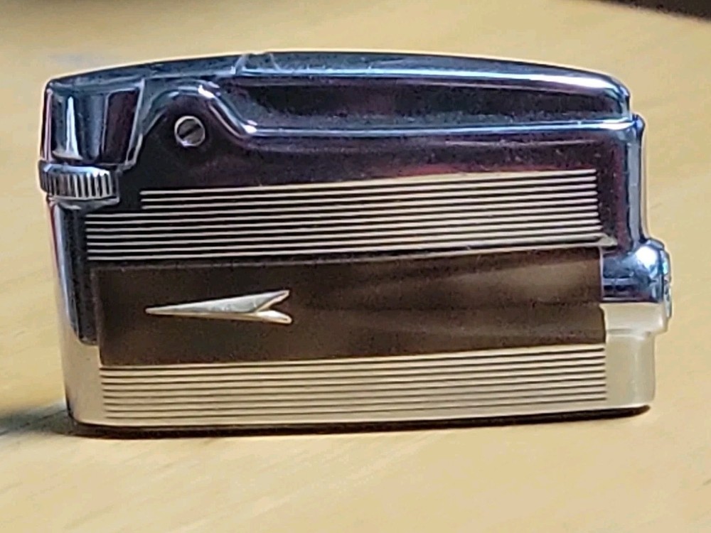 Vintage Ronson  Varaflame Adonis Lighter