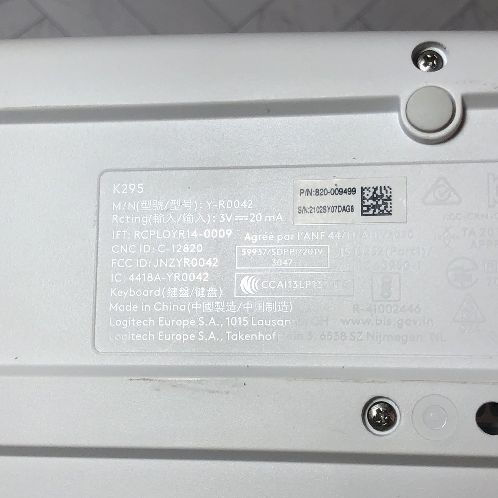 Logitech K295 Silent Touch Wireless Keyboard White w Receiver Dongle