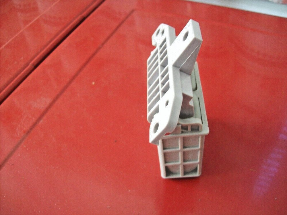 BROTHER MULTI FUNCTION CENTER LEFT HINGE ASSY