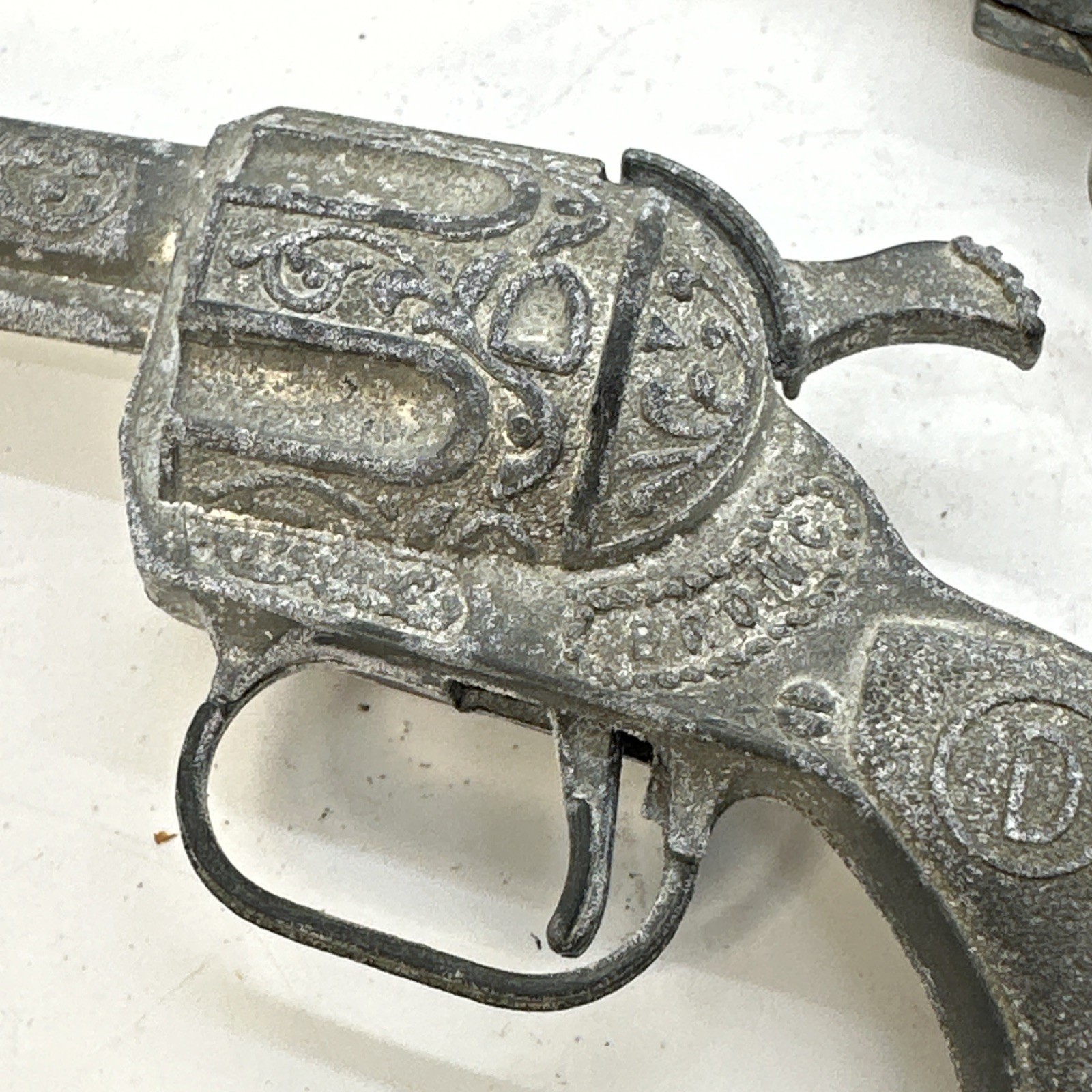 Vintage Bronc Circle D & Daisy Bullseye Cap Gun Pistol Revolver 1950's USA