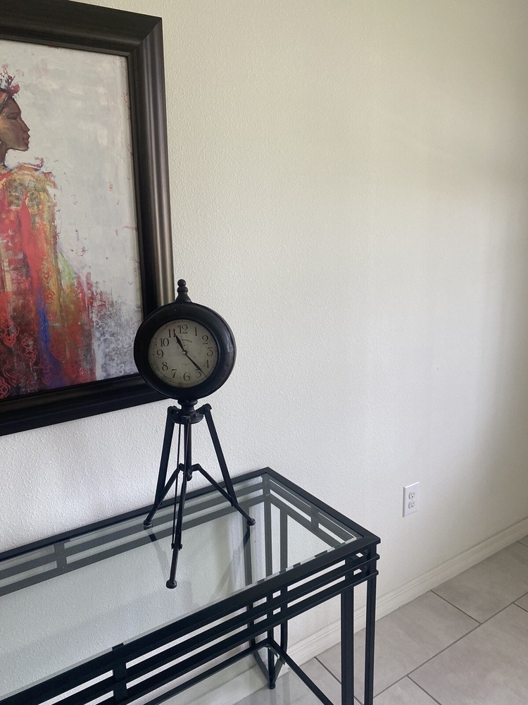 Vintage Tripod Base Clock