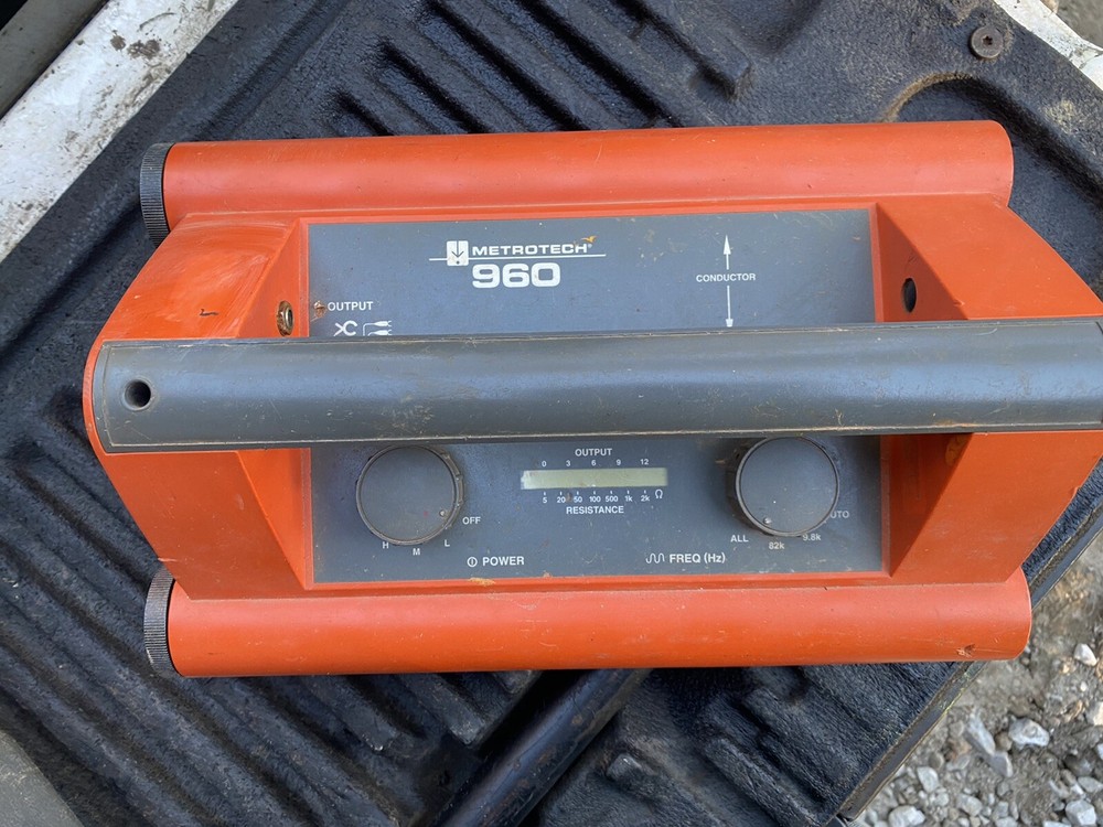 Metrotech 960 W/ 9860-BRL Sensor Cable Locator Transmitter/Receiver
