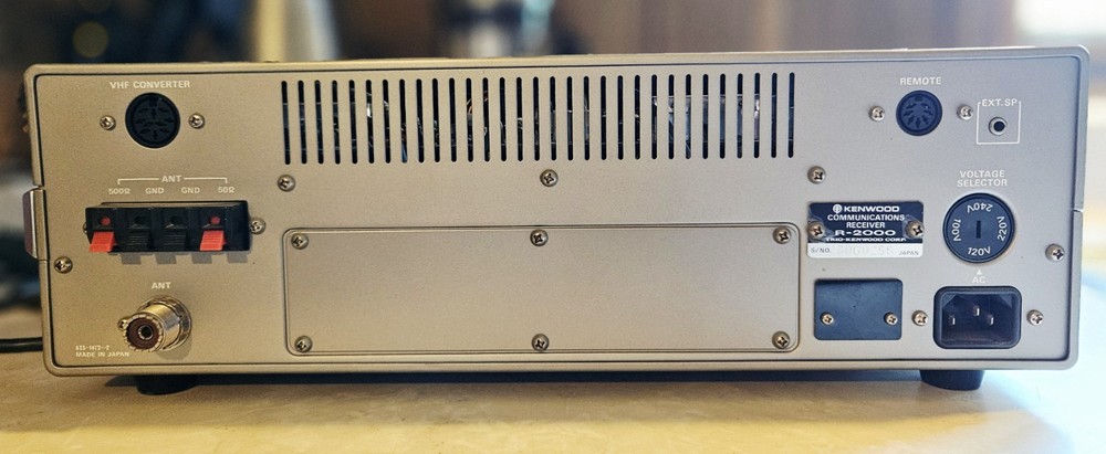 Kenwood R-2000 Receiver