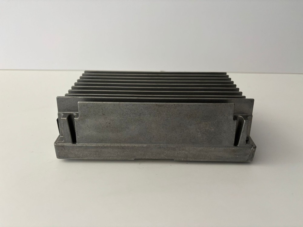 2009-2015 BMW X1 E84 LEAR Audio AMPLIFIER 9253186 OEM