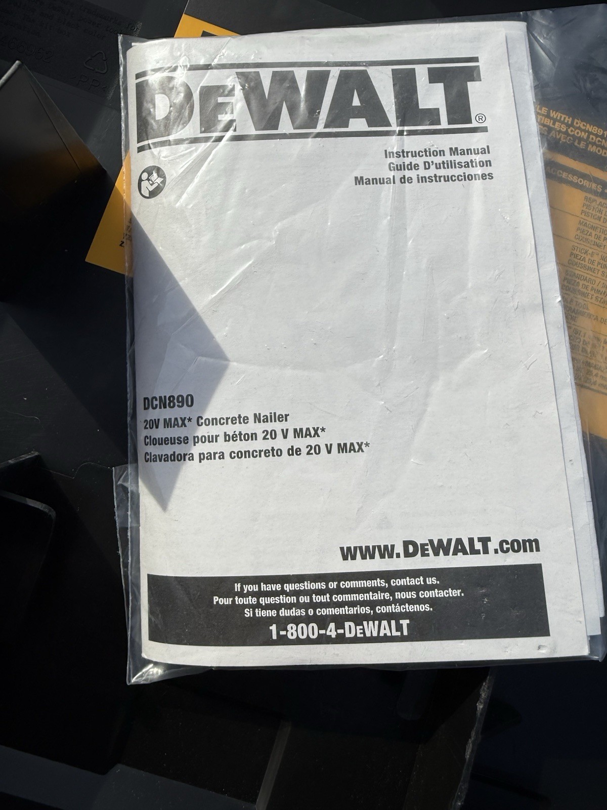 Genuine Dewalt 20V Max Cordless Concrete Nailer Kit Dcn890p2 New!