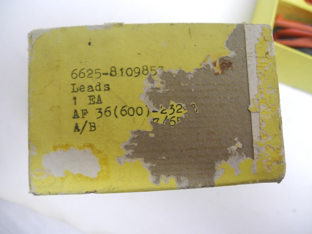 Hubbell Interlock Test Prod Kit 700S90 with Self Locking Attachments