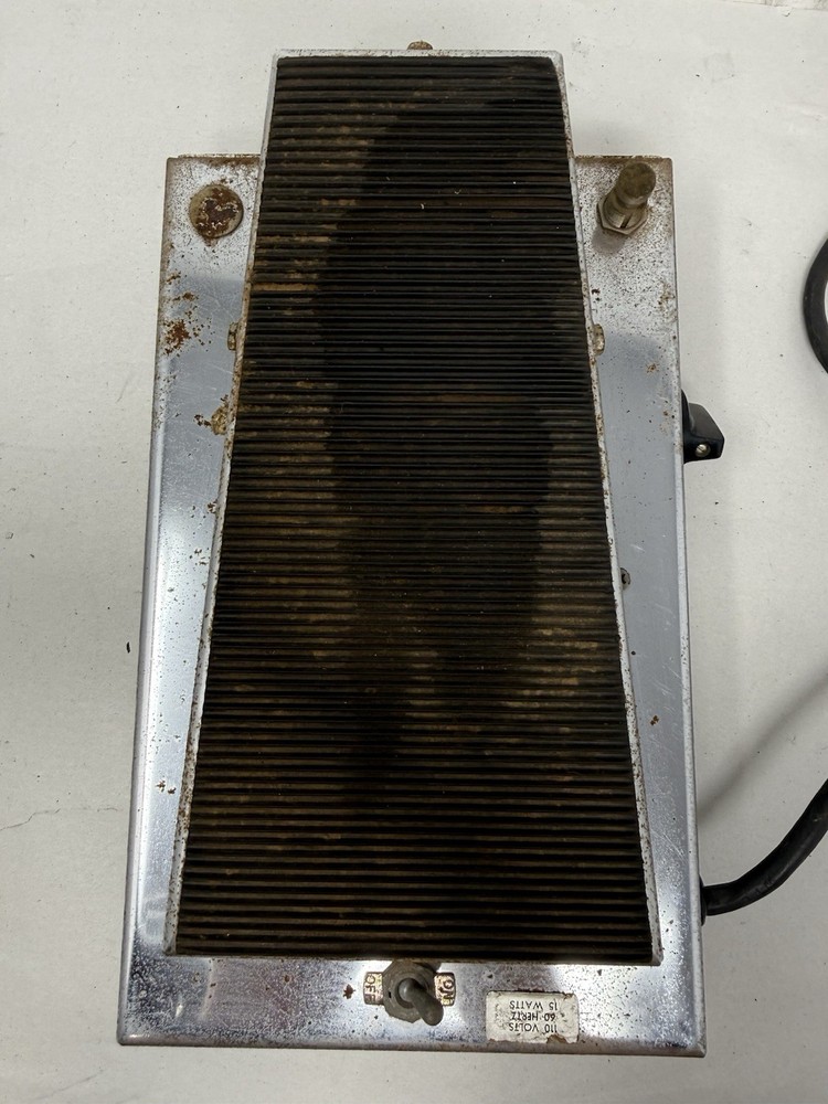 MORLEY VOLUME BOOST PEDAL - MODEL WBO