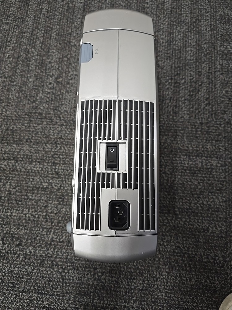 INFOCUS X2 LCD Digital Projector With Bulb, 500hours, Good Condition