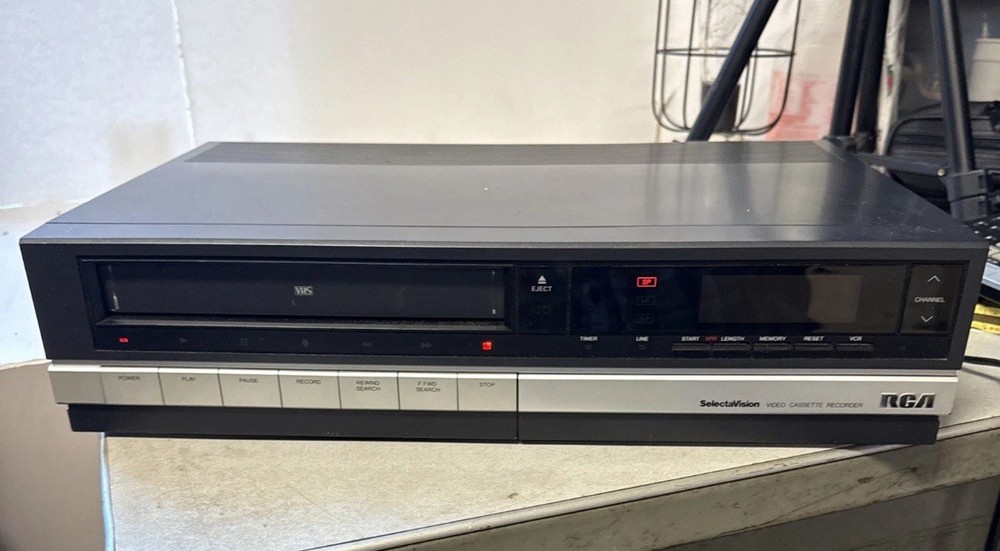 RCA Selectavision Video Cassette Recorder VCR VLT470 | Remote Manual | Untested