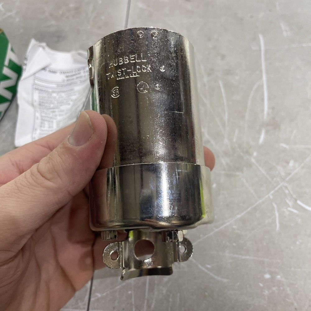 Bryant 6365CR Locking Plug 50A 125/250V