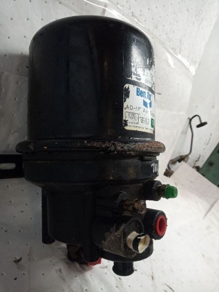 BENDIX AD-IP Air Dryer/Water Separator (10579181