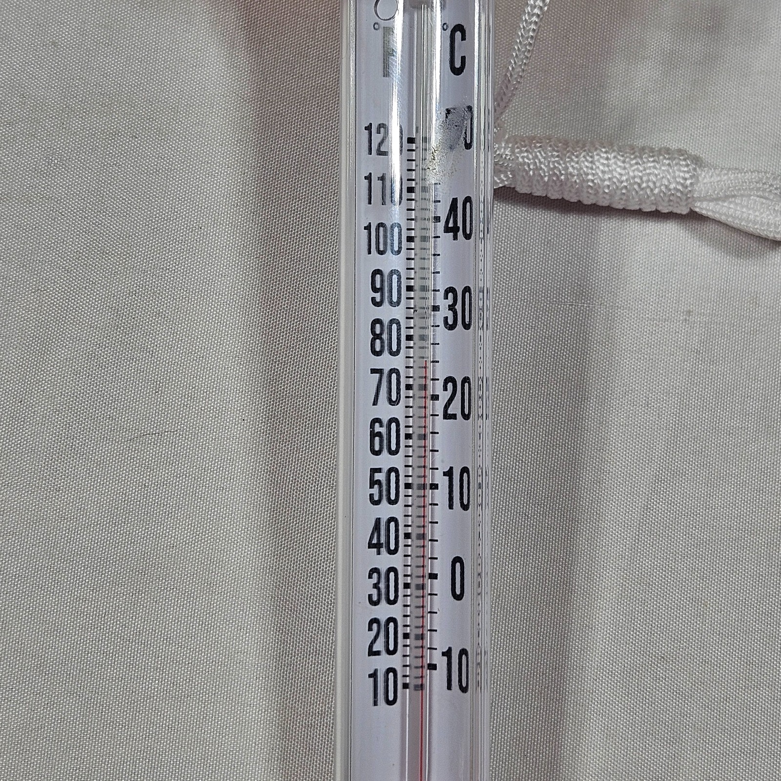 Floating Thermometer for Pool Spa Aquarium Pond Crab or Octopus F / C Boxgear