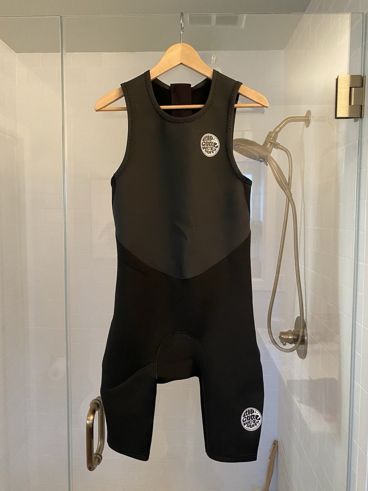 RipCurl wet suit - size MT