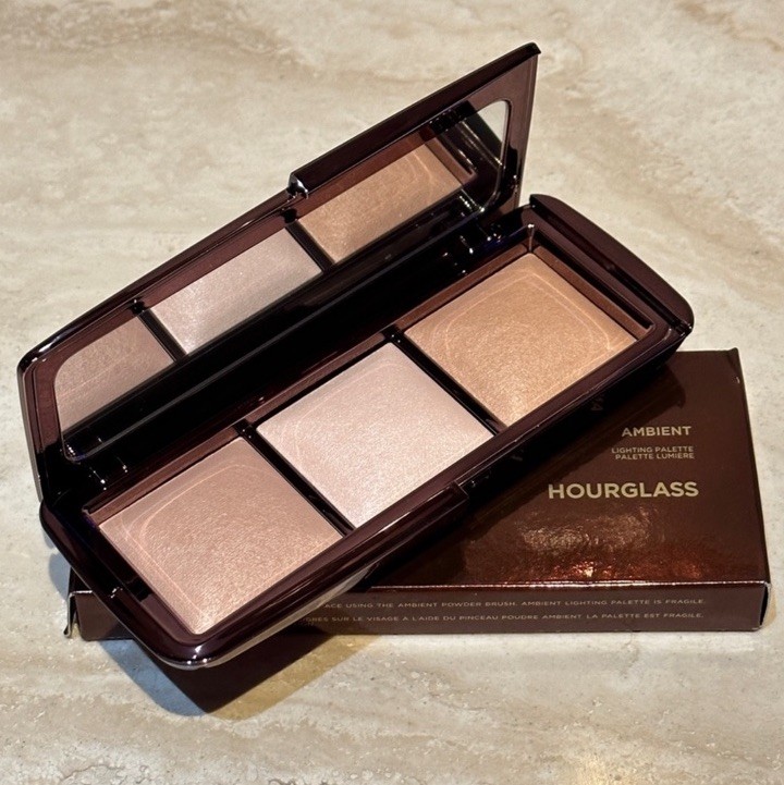 Hourglass Ambient Lighting Palette - Volume l