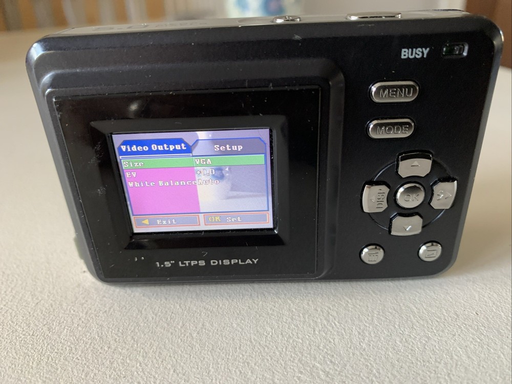TechnikaDigital Camera Black - 4x Zoom - 5.0 MP - TESTED