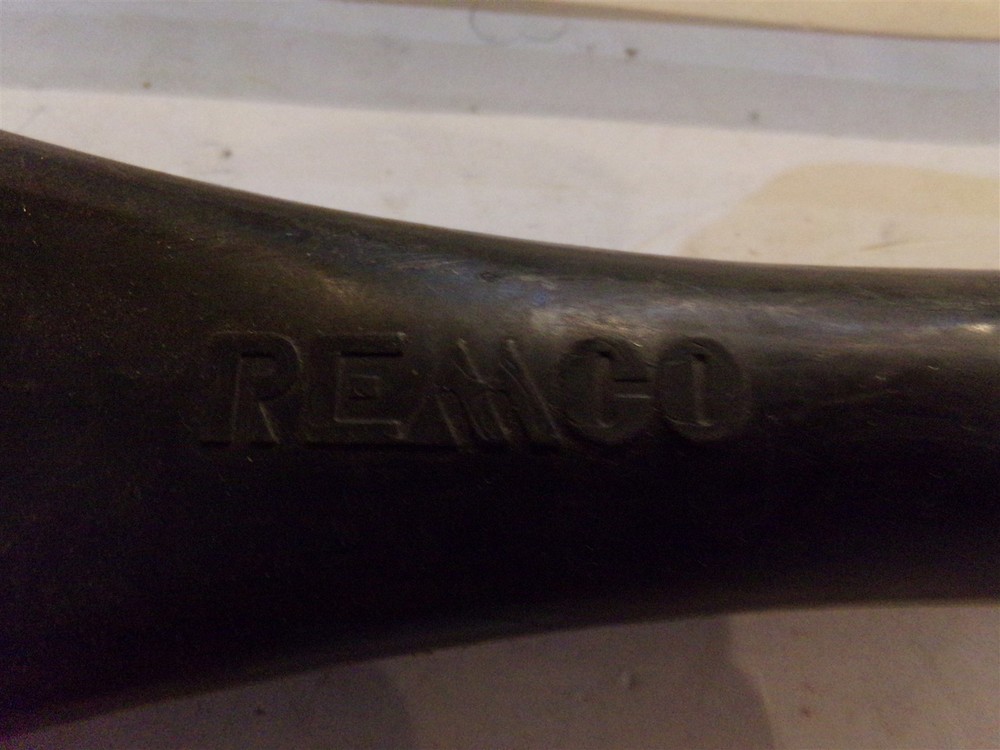 REMCO 28" PLASTIC SAFETY SHOVEL HANDLE D-GRIP - NEW