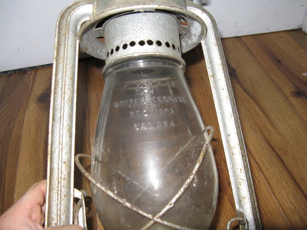 Antique Rubber Crystal REG. 1908 E.T. Wright, No. 4 Lantern Made In Canada Rare
