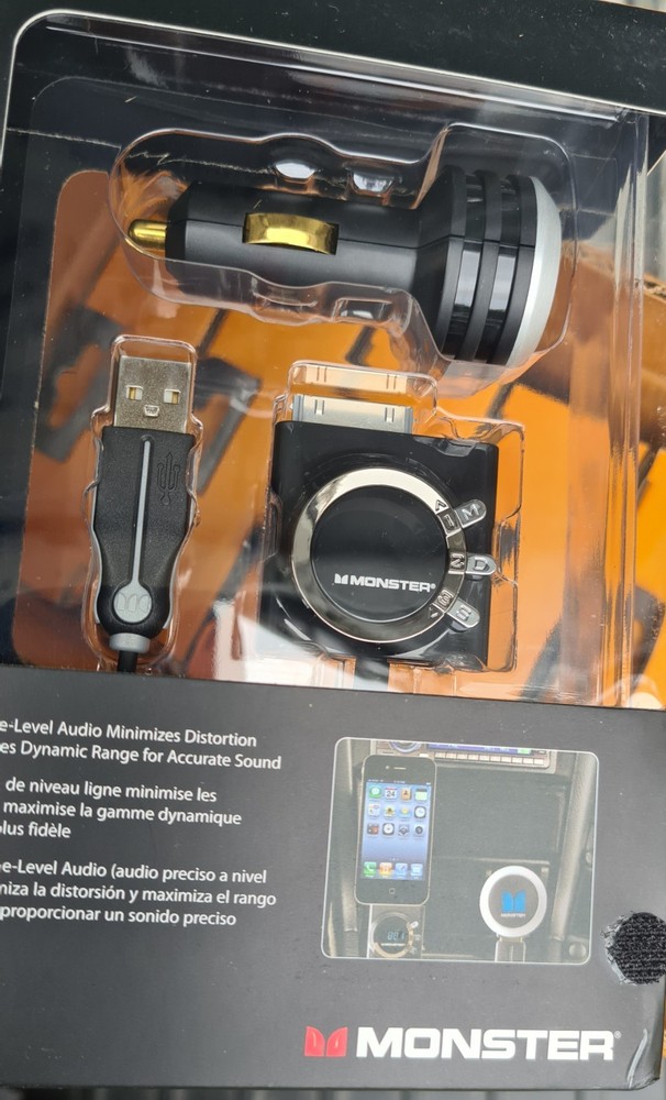 6 Monster Cable iCarplay 1000 FM Transmitter Charger iPod iPhone Retail NEW NOS