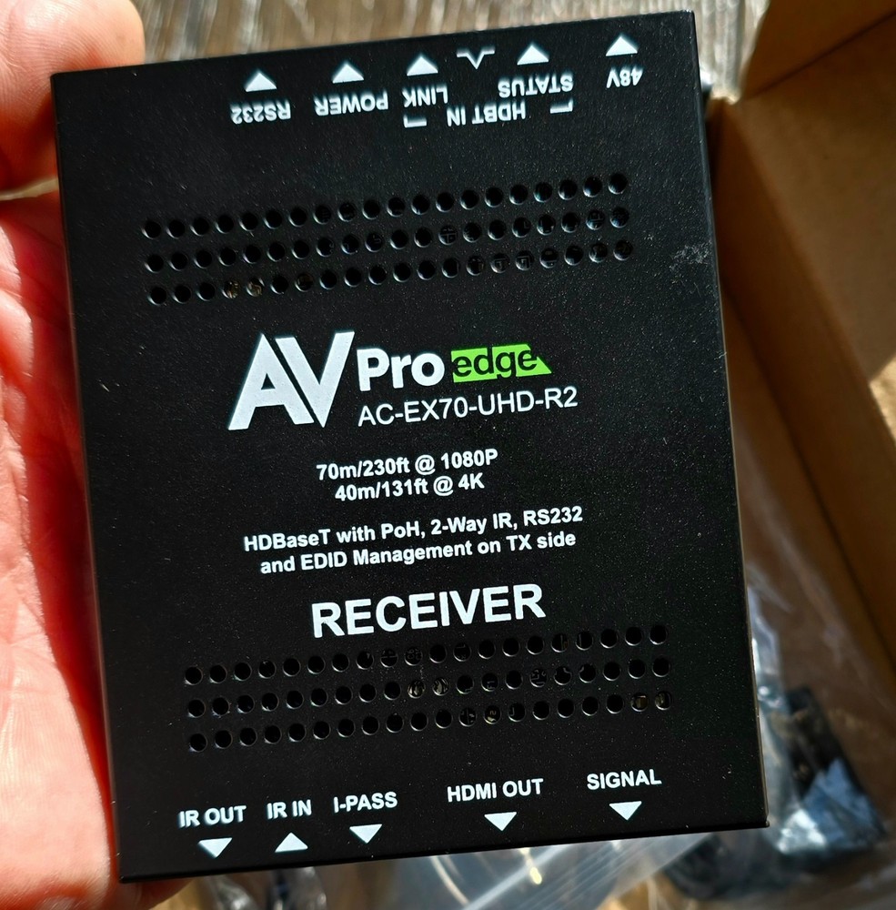 AV PRO EDGE AC-EX70-UHD-R2
