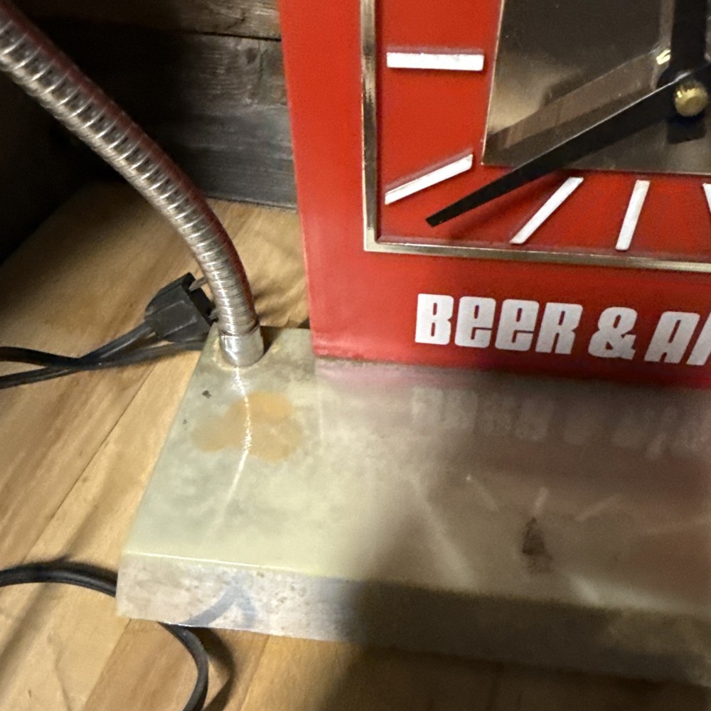 genesee beer &ale clock light