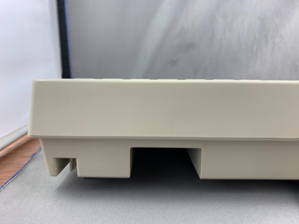 POSIFLEX KB3200 AT INTERFACE PROGRAMMABLE KEYBOARD WITH MAGNETIC STRIPE READER