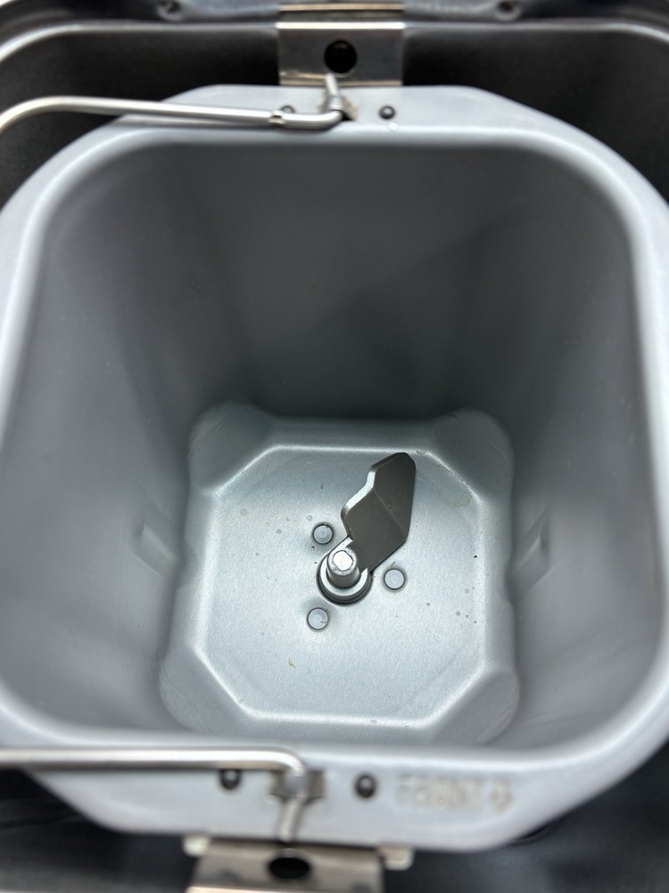 Breadman Plus Automatic Bread Maker machine, Model TR 700 Bread,dough,jam,french