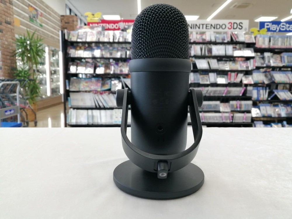 RAZER Microphone SEIREN V2 PRO Used