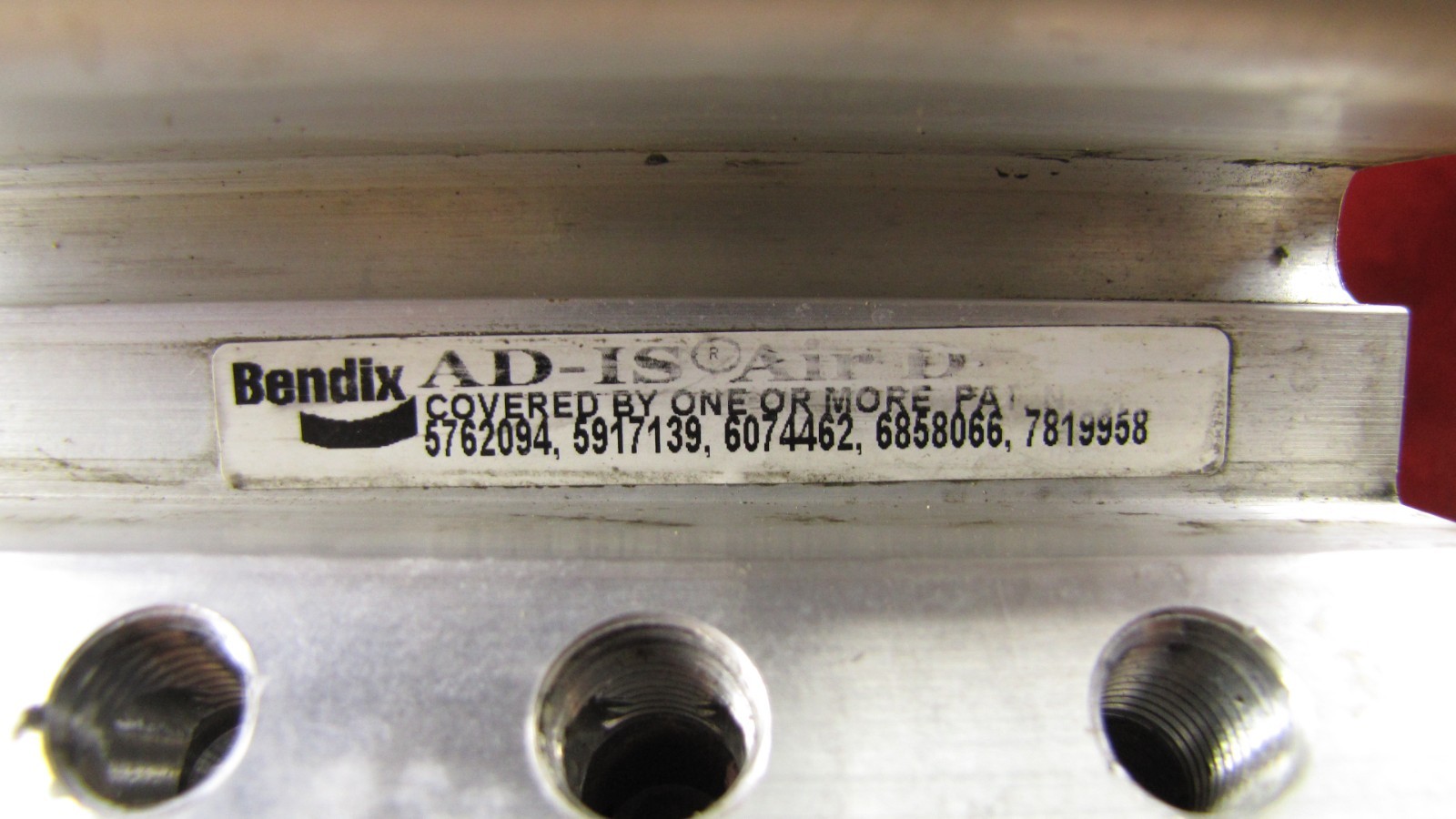 Bendix AD-IS Air Dryer Assembly - 1427395 7 5676BH - Truck Air Brake System